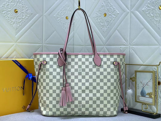 Famous V Tote - Mauvelous Checkers